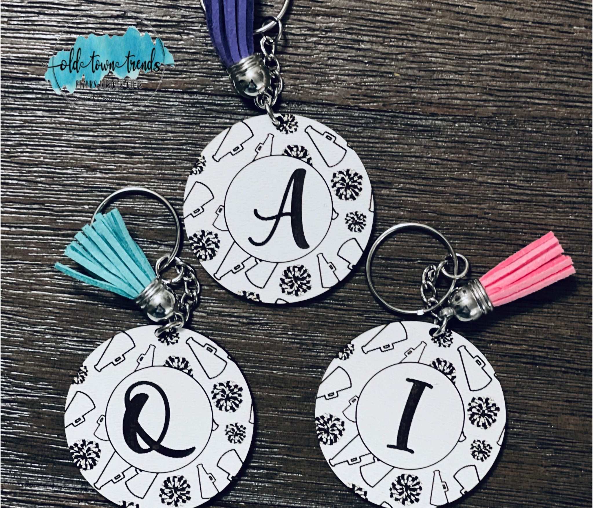 OldTownTrends School Circle Pattern Engraved Initial Keychain Set, Keychains Svg, Scrap Fillers, Money Makers, Laser Ready